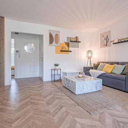 Emma - F3 Apartment With A Garden Монтеврен Экстерьер фото